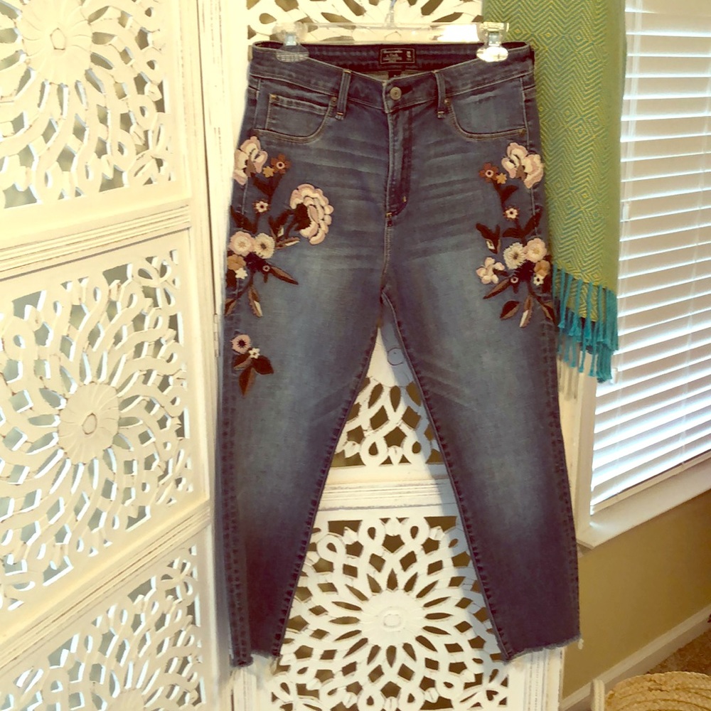 Abercrombie & Fitch Embroidered Jeans - Picture 2 of 6